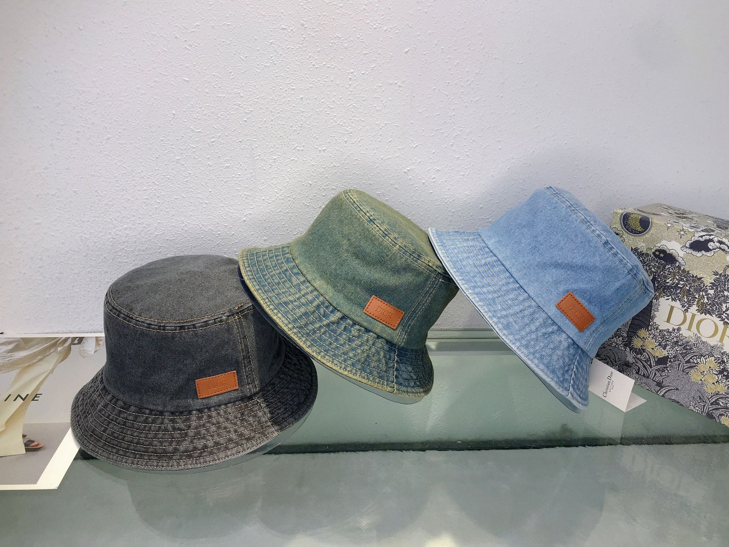 14D27M  Fashion hats