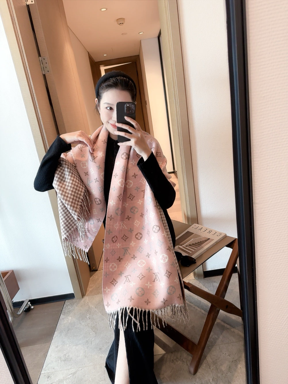 14E359W　Fashion scarves