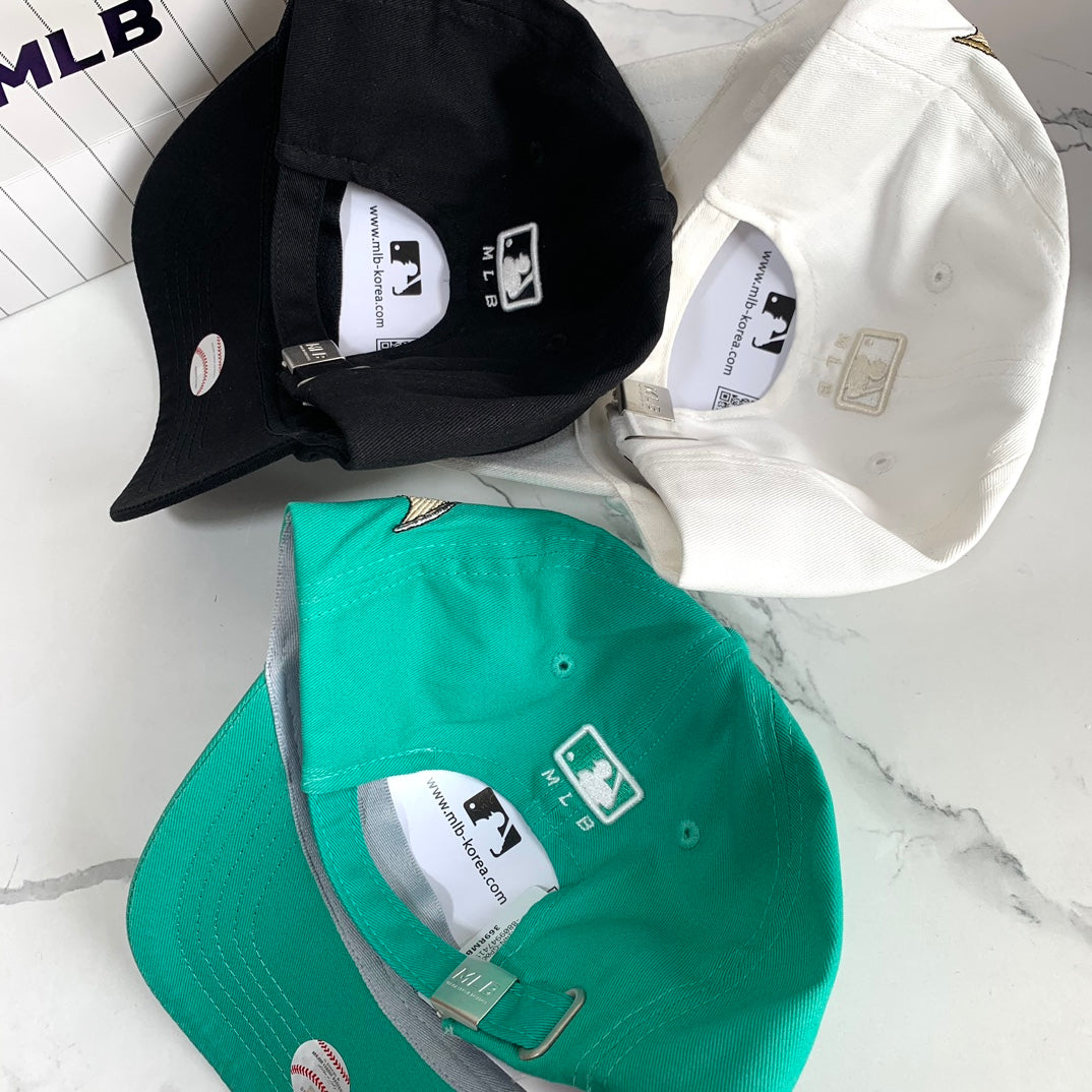 14A162M   Fashion hats