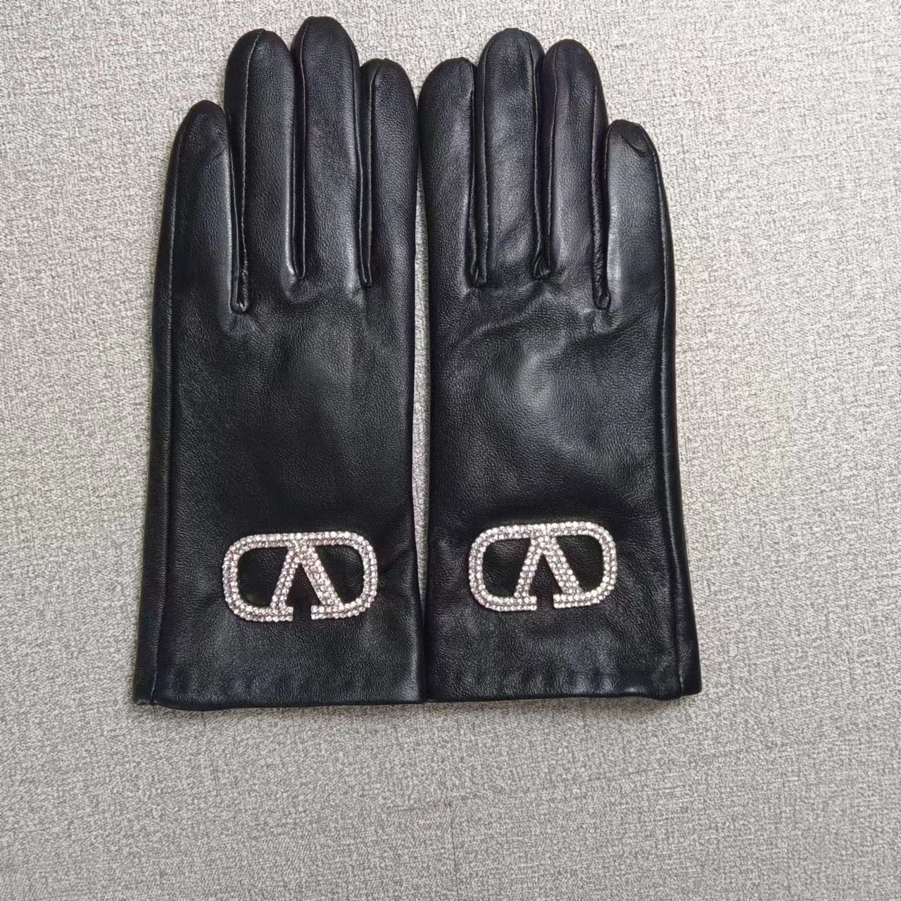 24VL91S   Fashion gloves