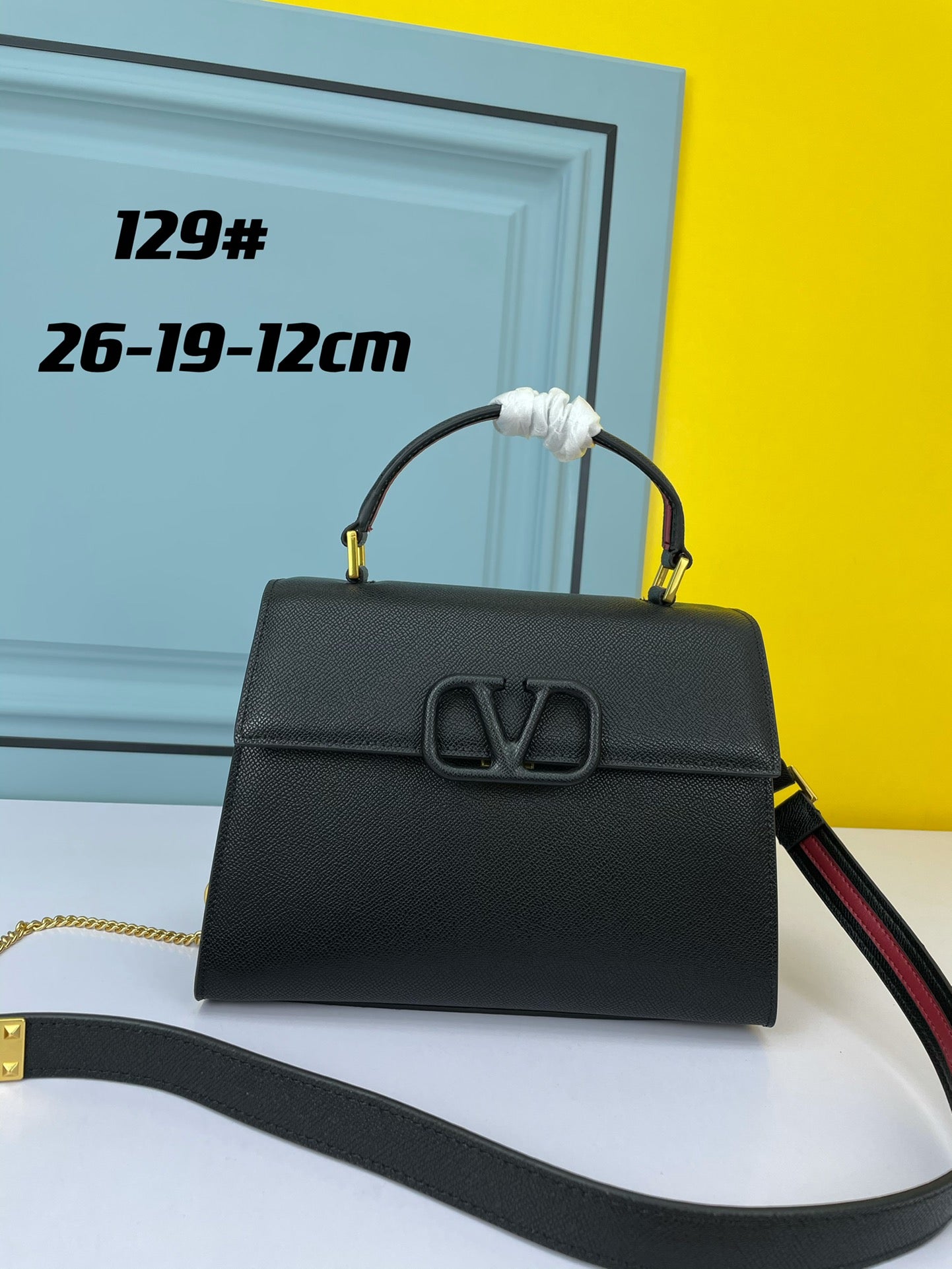 1XVL30B  Fashionable leather bag 