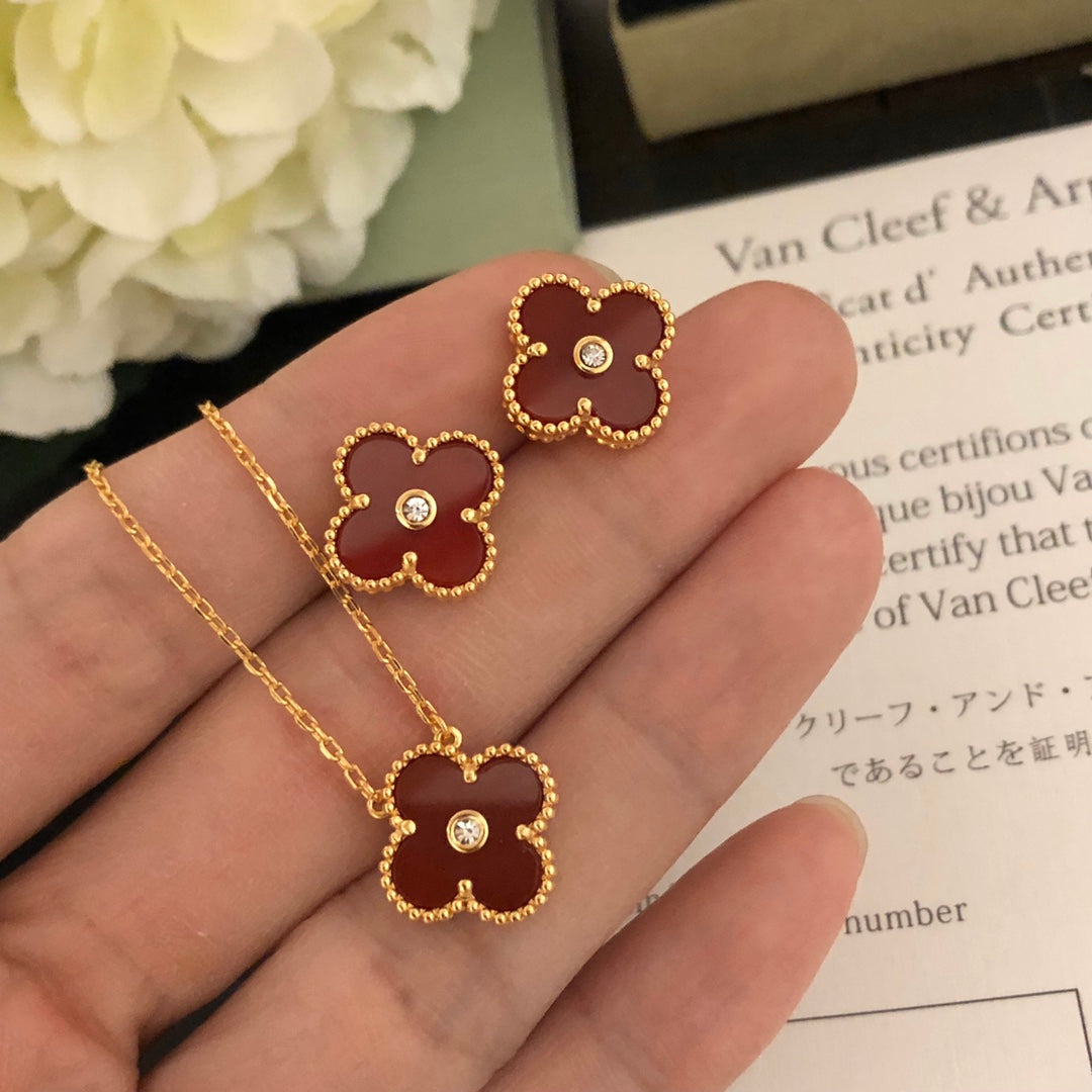 5XVA185X (High quality 1 flower necklace)