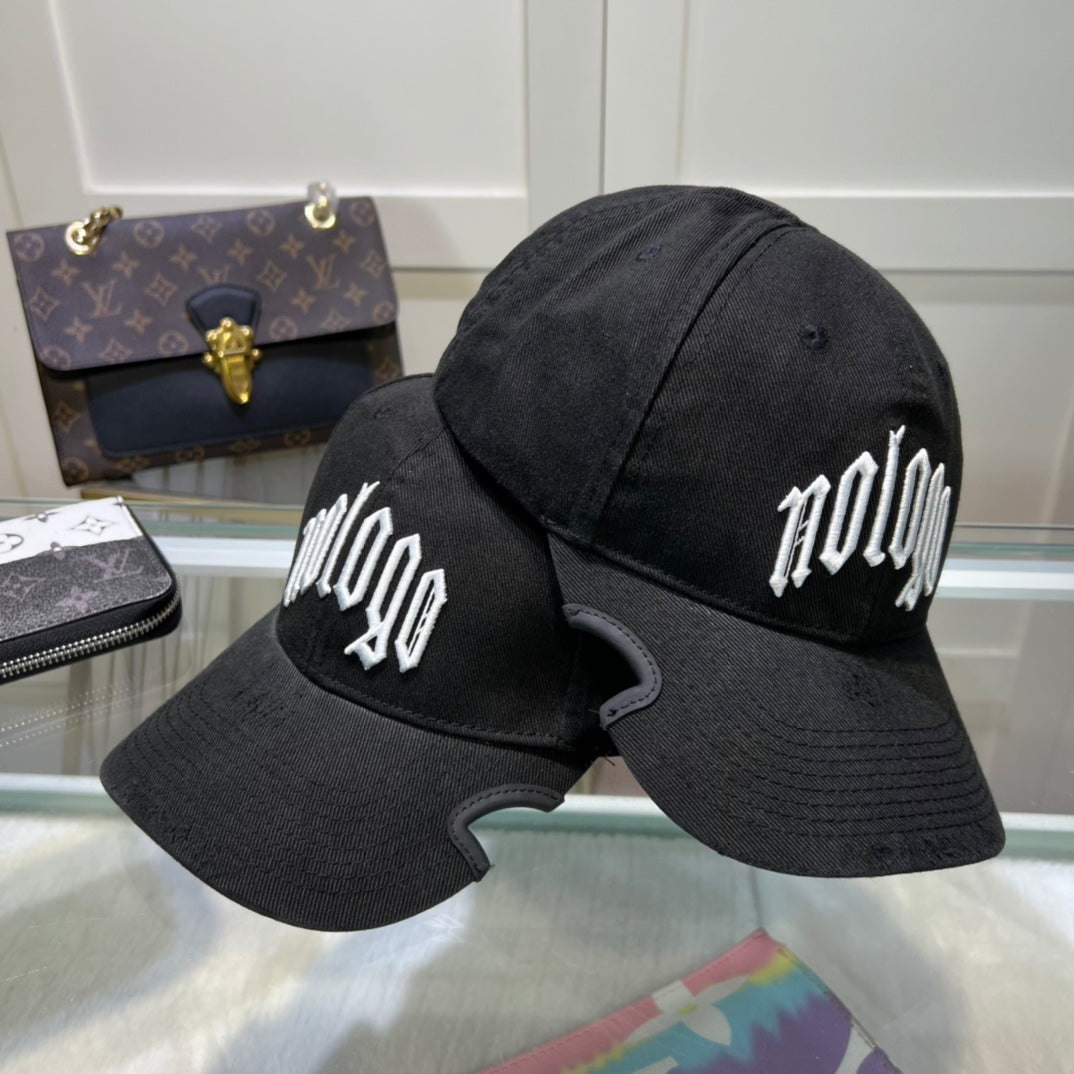 14J85M   Fashion hats