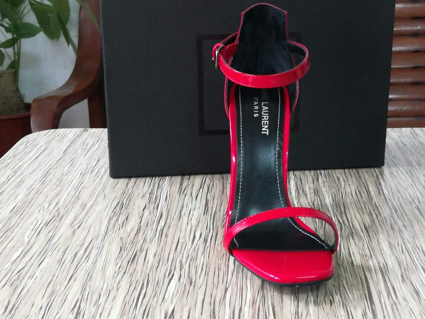 1: 1 High -quality leather high heels  2XSL145Z