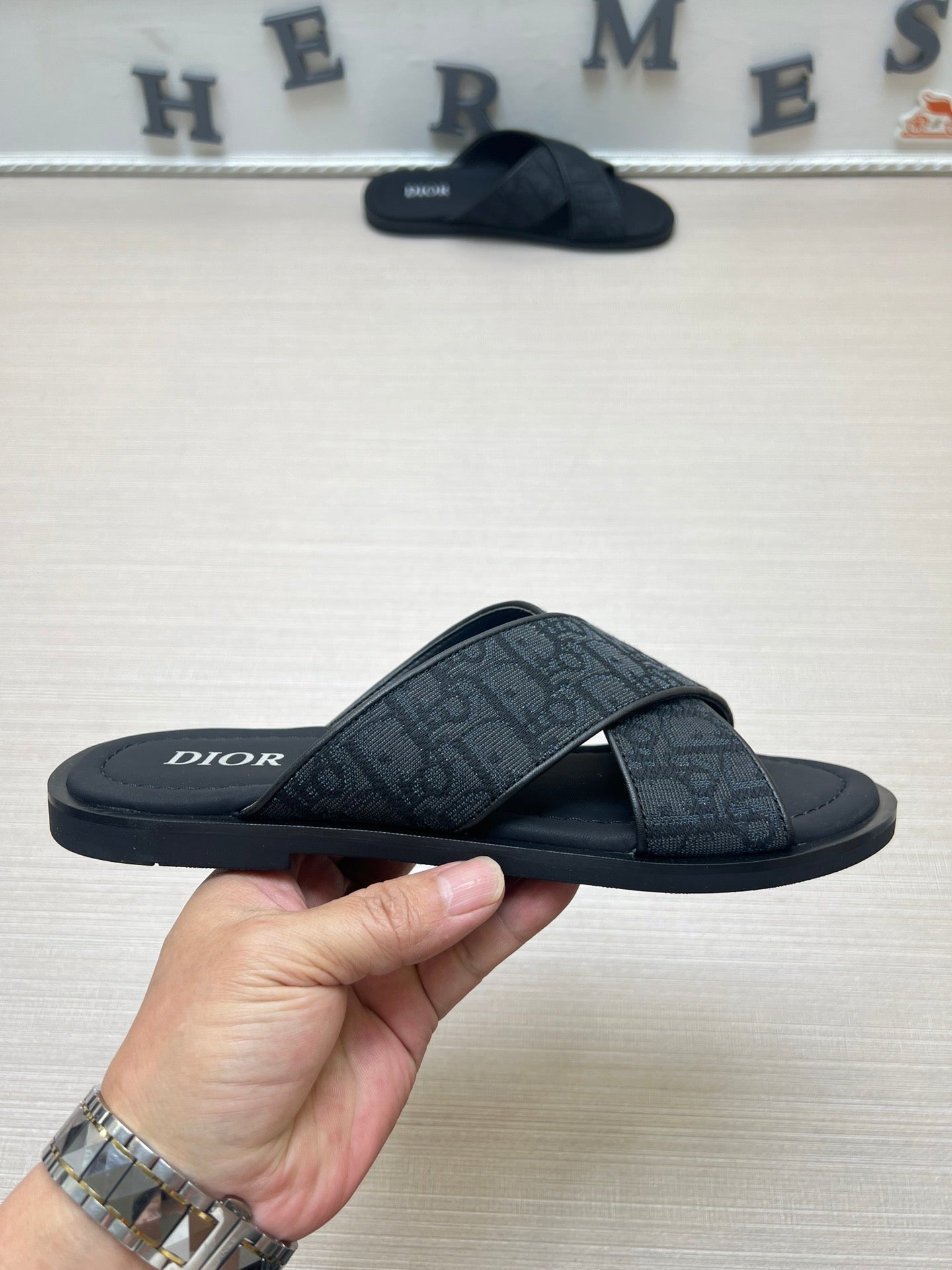 54D79Z   fashion  slippers