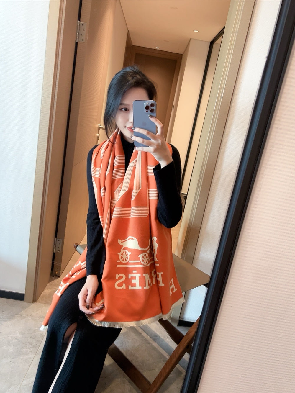 14H352W　 Fashion scarves