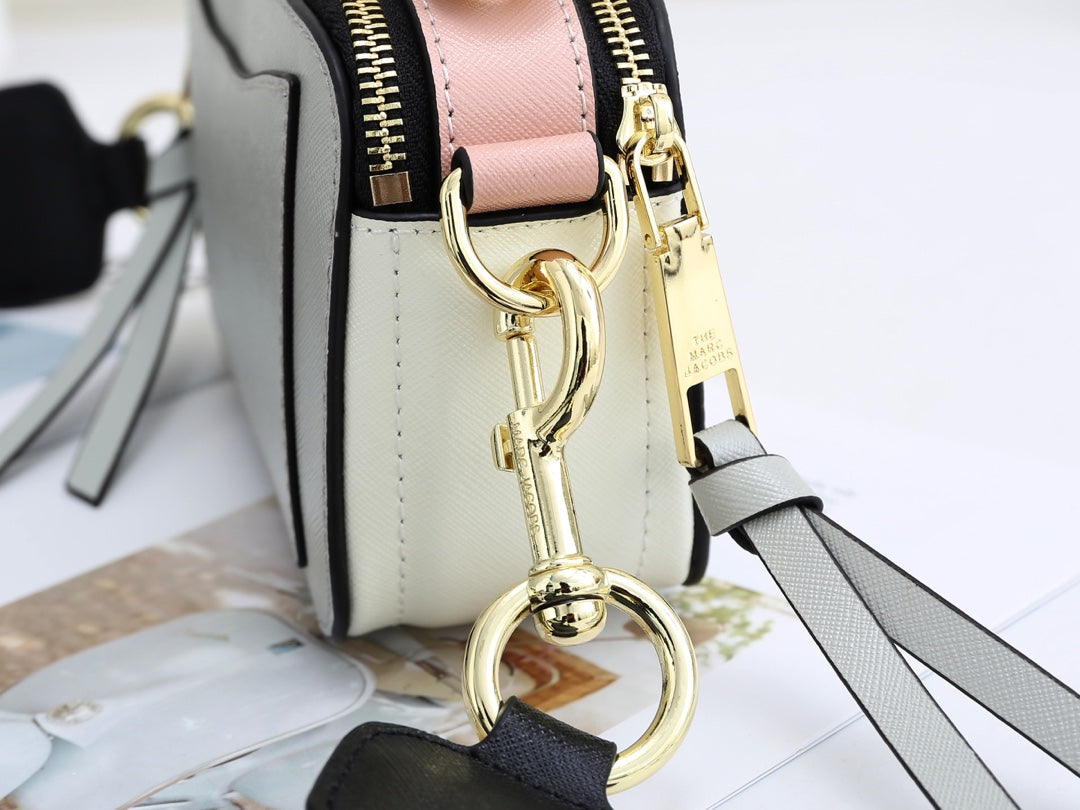 1XA31B  Fashionable leather bag 