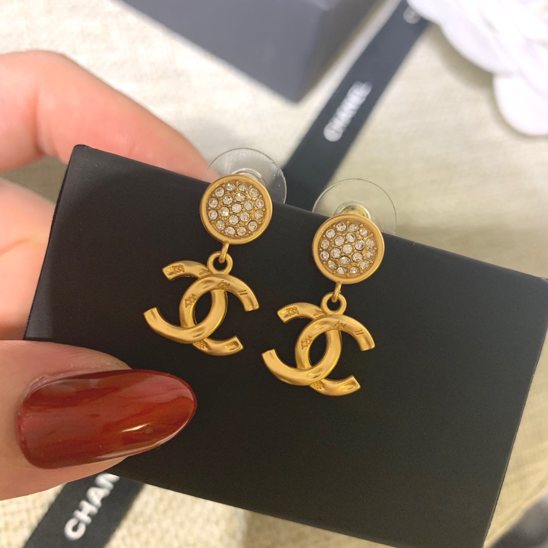 14C75E  Fashionable and high quality earrings