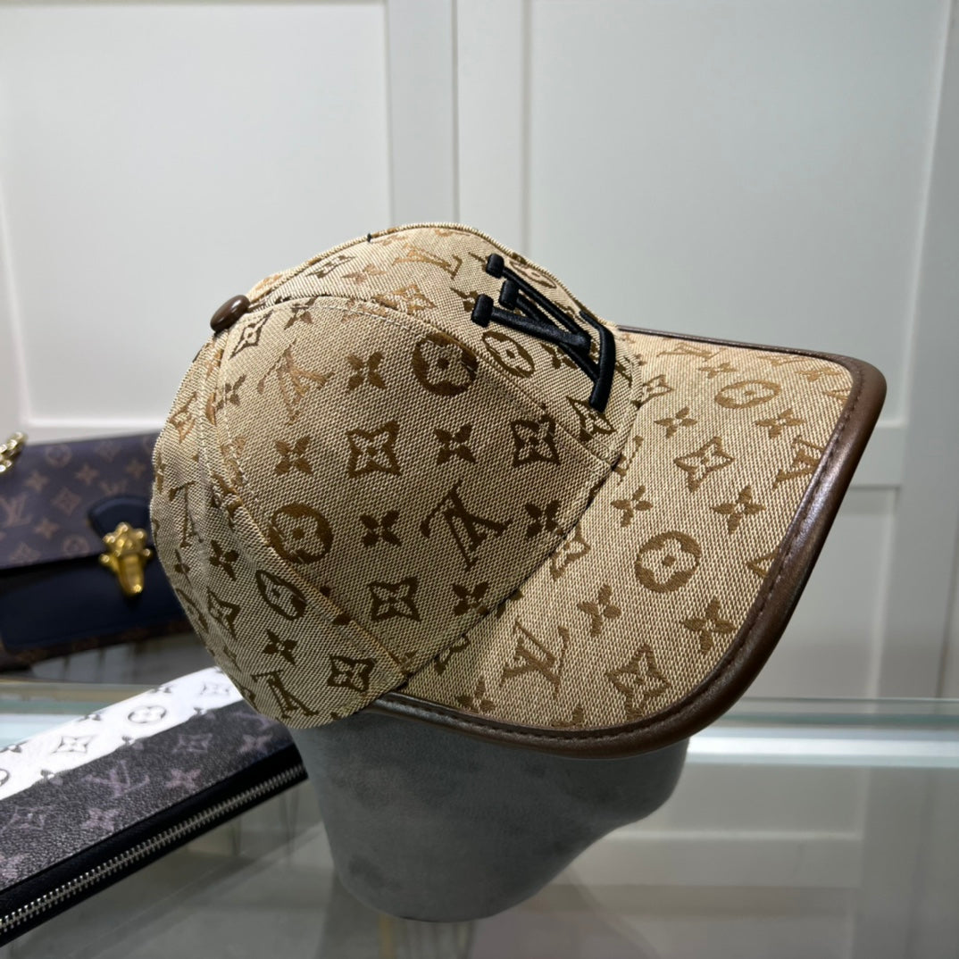 14E300M   Fashion hats