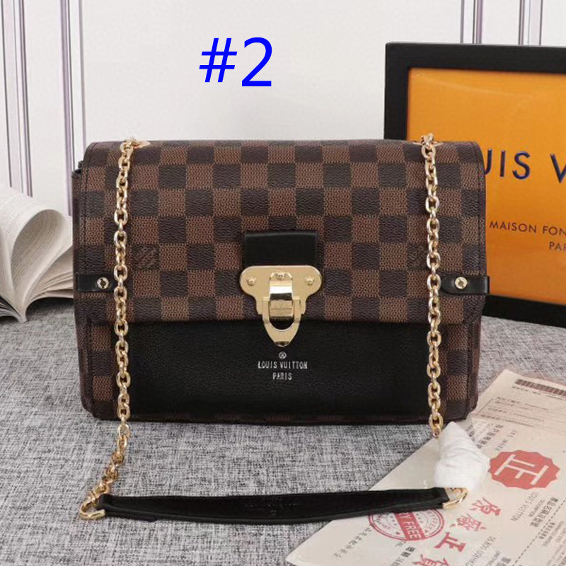 2XE52B  Fashionable leather bag 