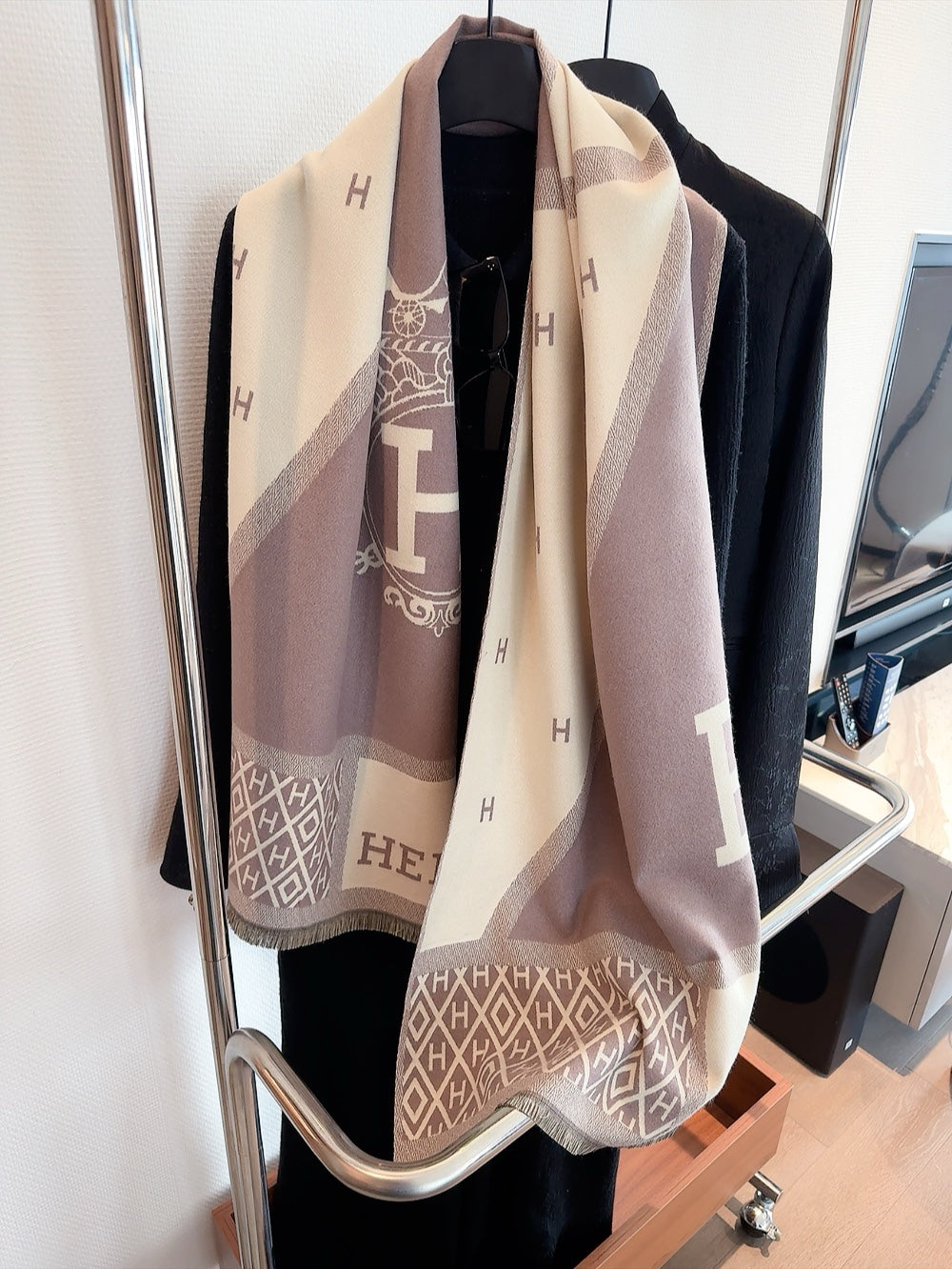 14H395W　 Fashion scarves