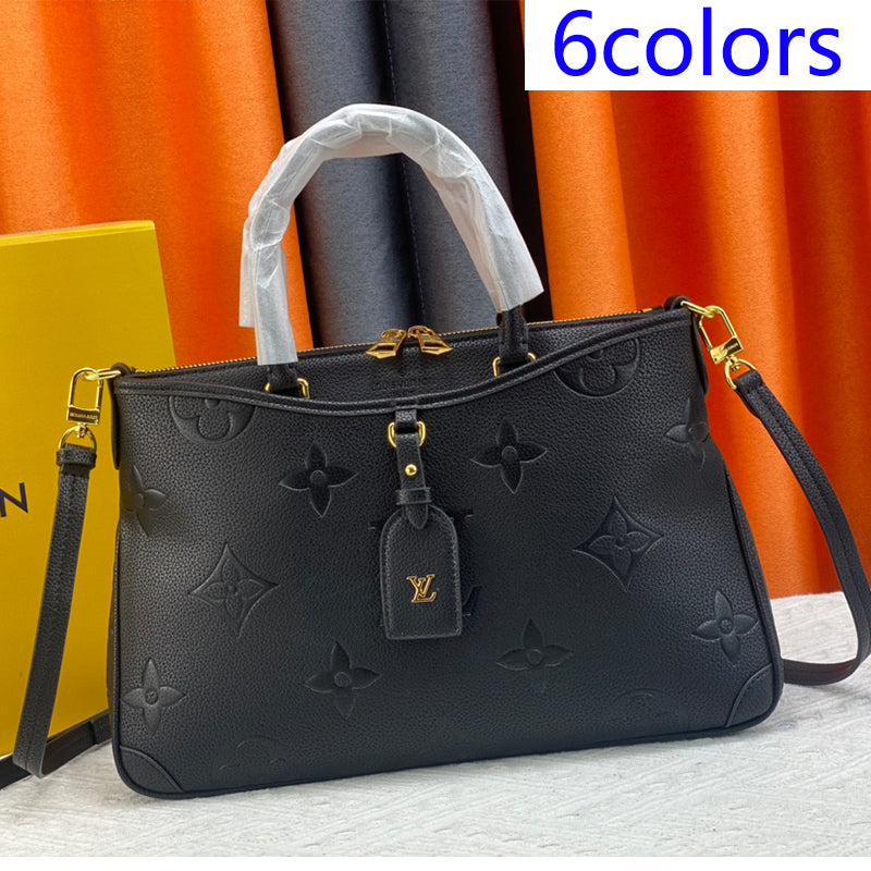 2XE174B  Fashionable leather bag 