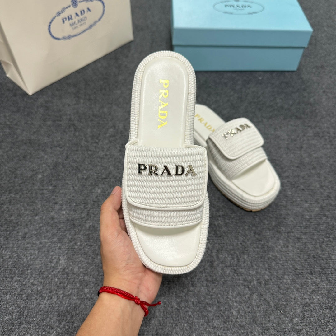 14PD24Z   fashion slippers