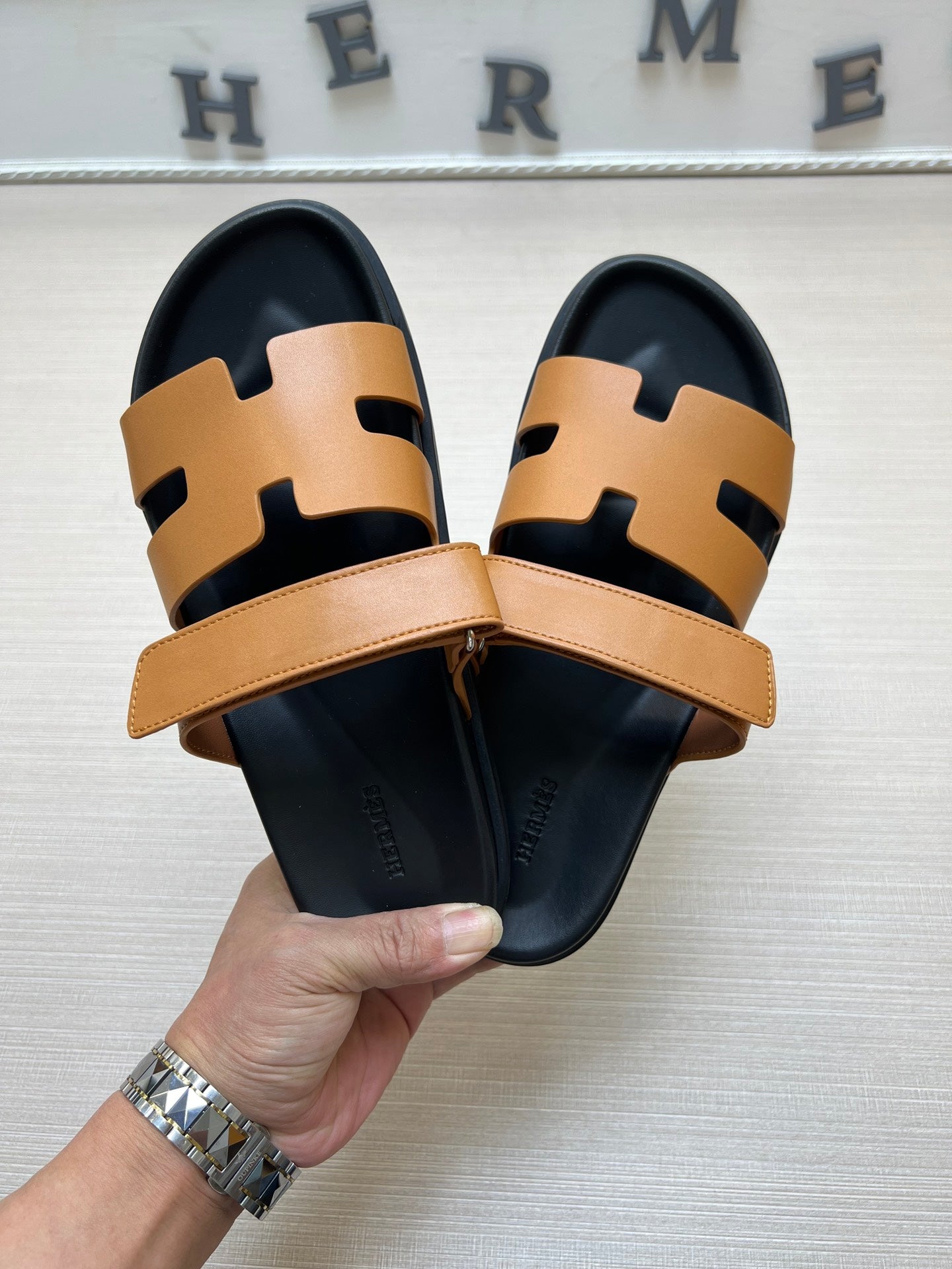 54H1Z    fashionslippers