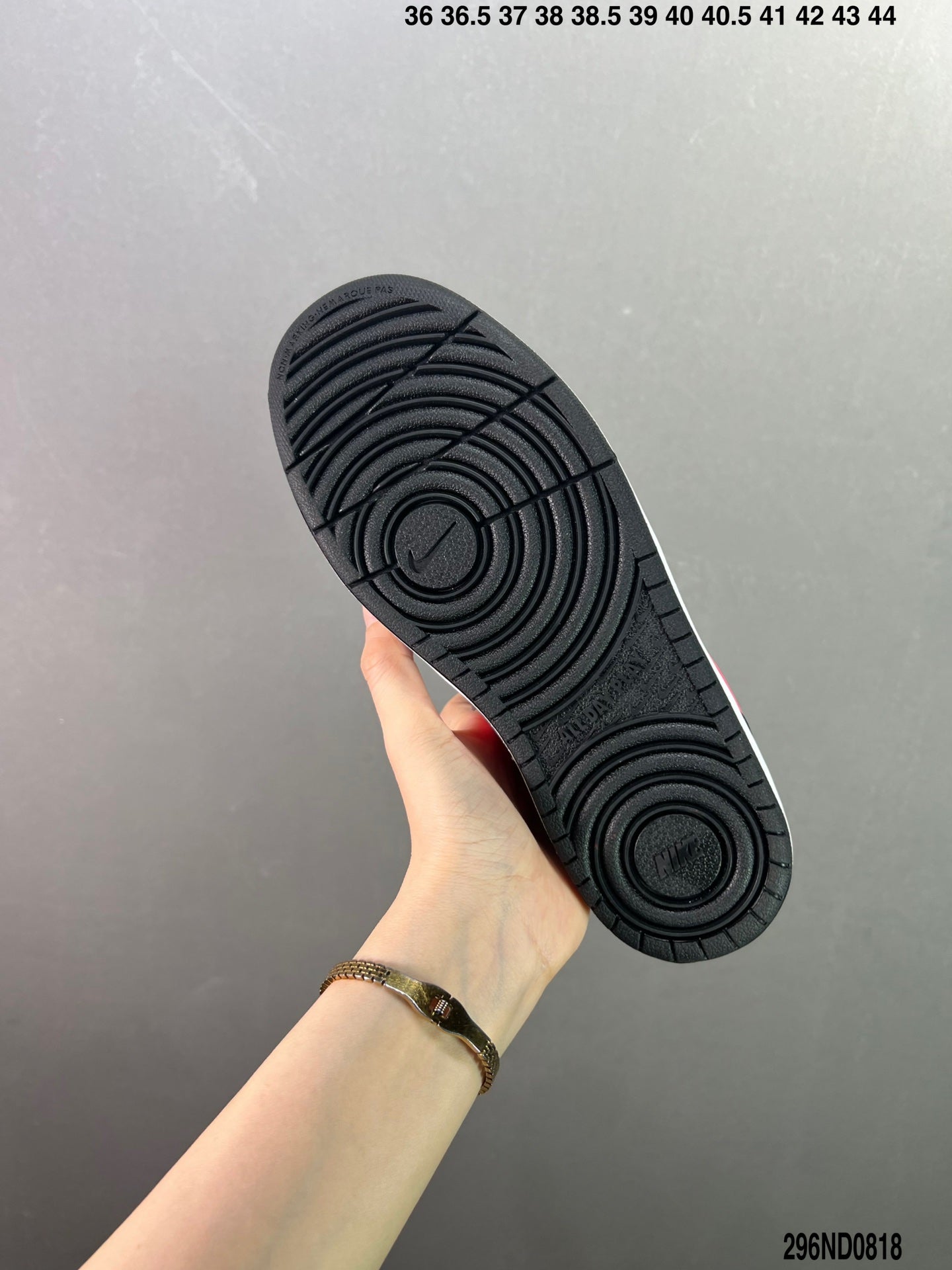 4YN39Z  Fashion Sneakers (No Box, August-October Big Sale)