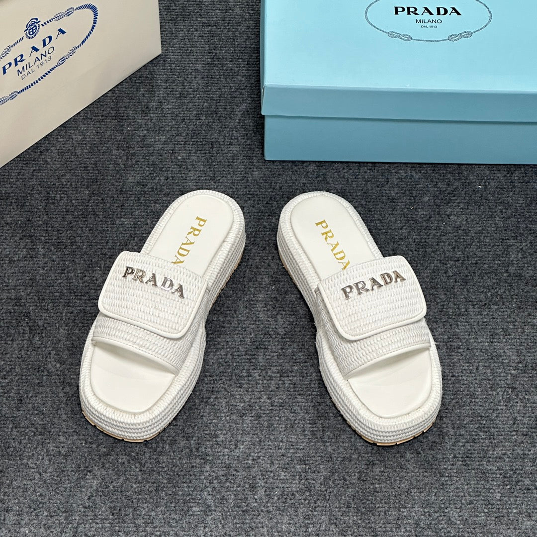 14PD24Z   fashion slippers