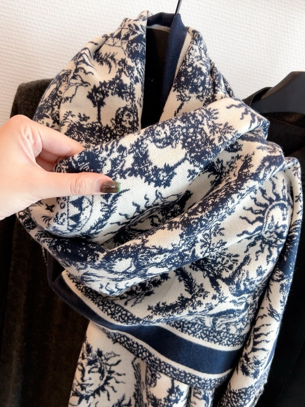 14D278W　Fashion scarves