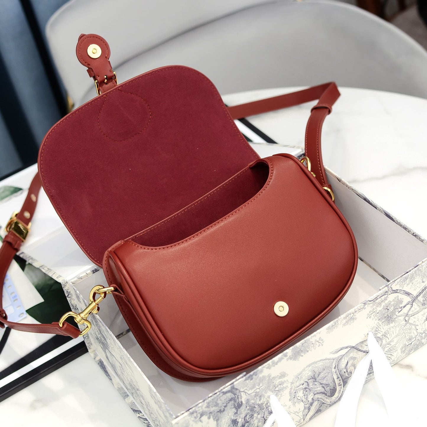 1L48B  Fashionable leather bag 