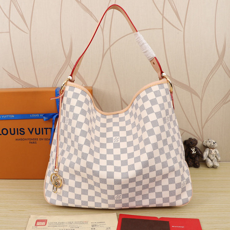 1E86B  Fashionable leather bag 