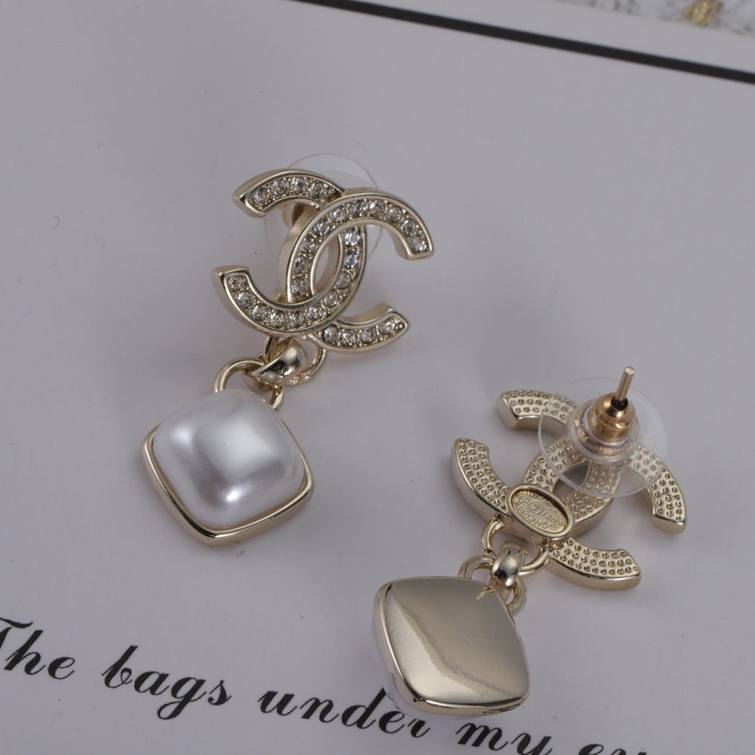 14C300E   Fashionable and high quality  Earrings