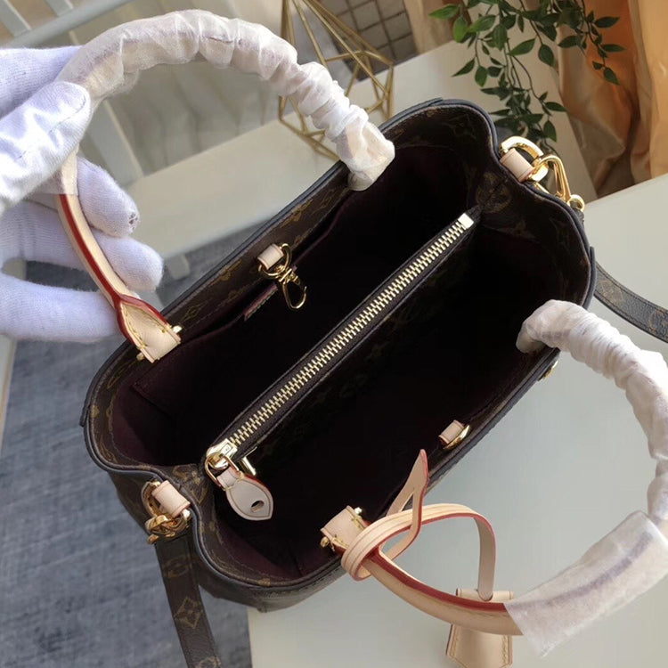 AE35B  Fashionable leather bag 