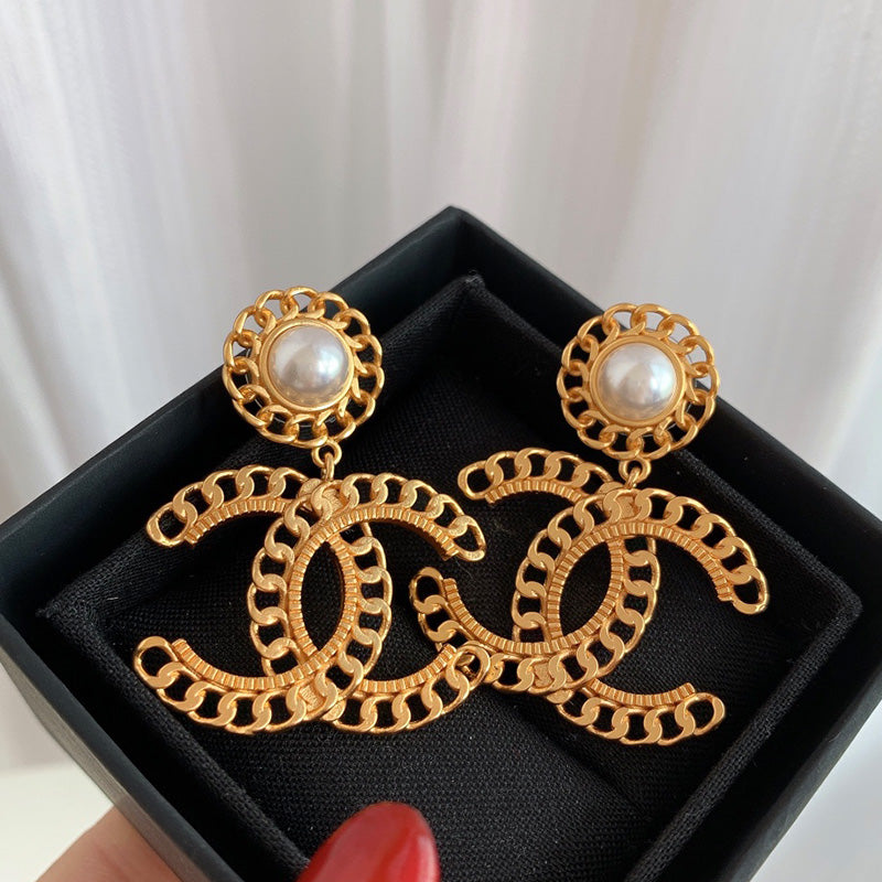 14C99E  Fashionable and high quality earrings