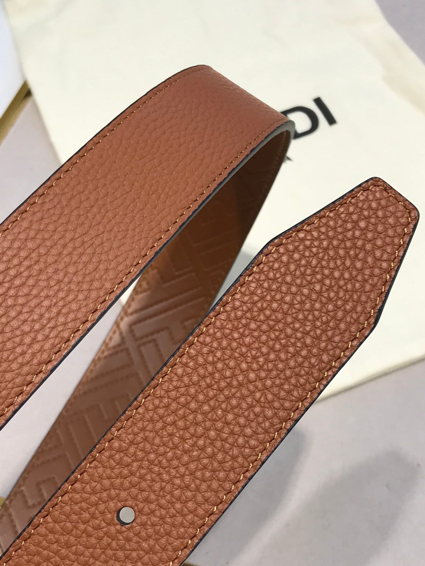 14F85P   (High quality leather belt With full package)