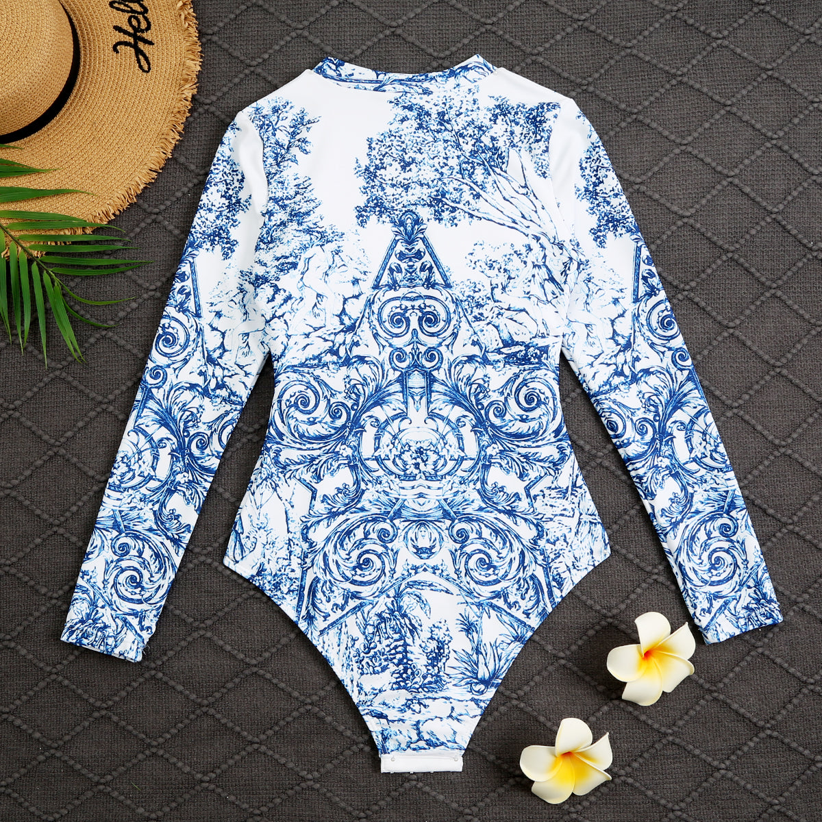 14D104Y   fashion Long sleeve swimsuit