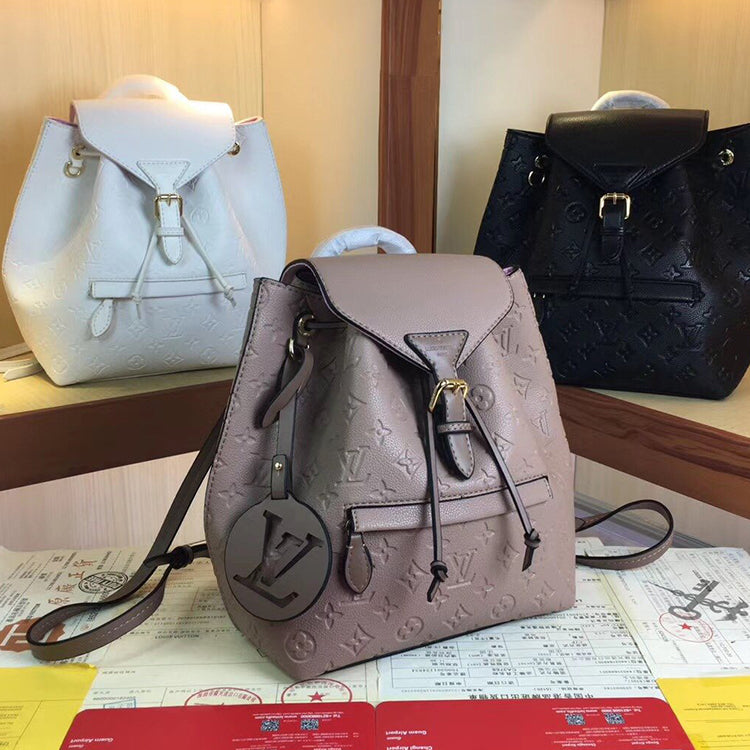 2E6B  Fashion leather backpacks