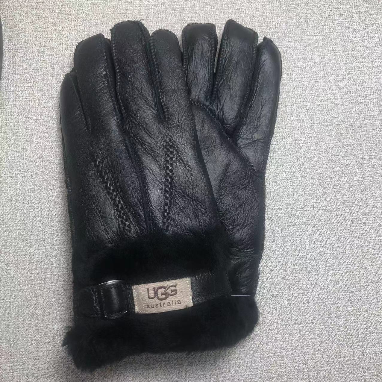 24A77S   Fashion gloves