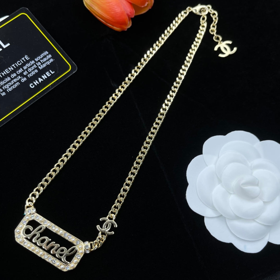 14C919X  Fashion Necklaces