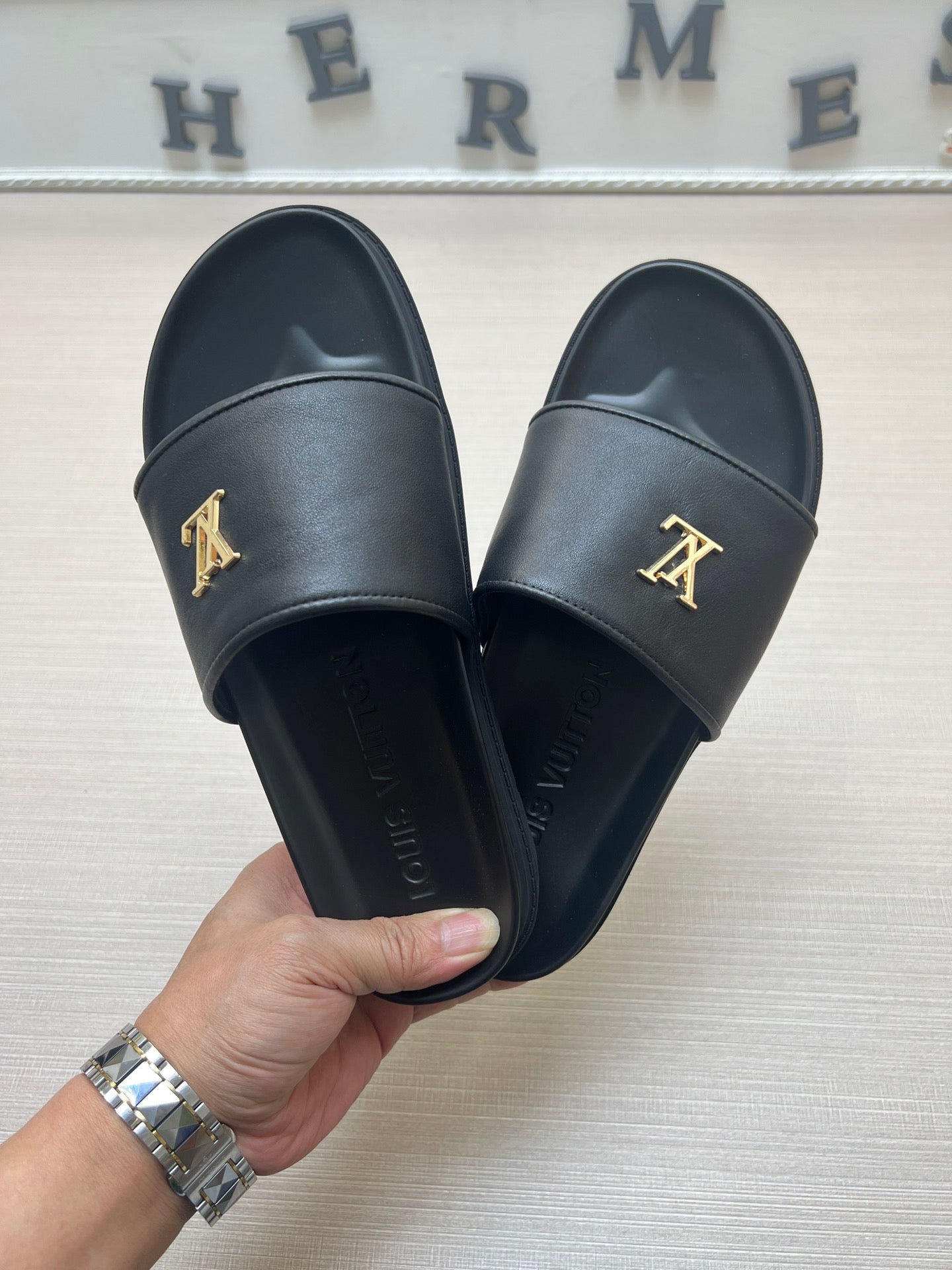 54E9Z   fashion  slippers