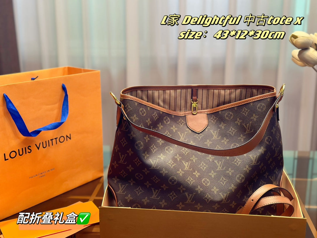 6XE213B (  Fashionable leather bag )