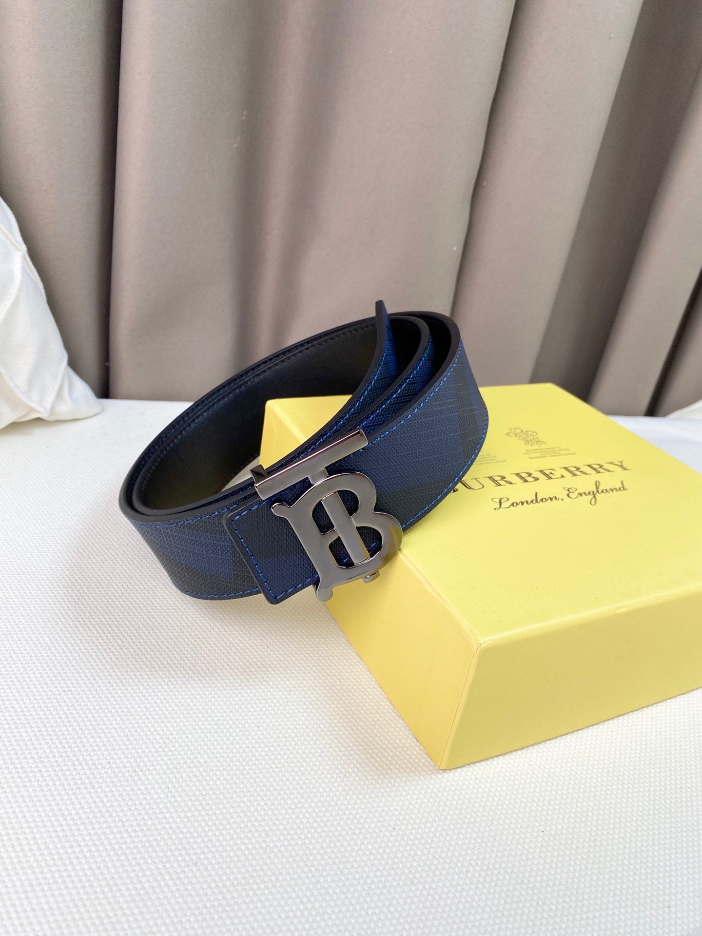 1: 1 High -quality head layer leather belt  1YR46P