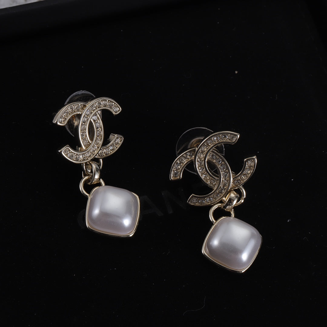 14C300E   Fashionable and high quality  Earrings