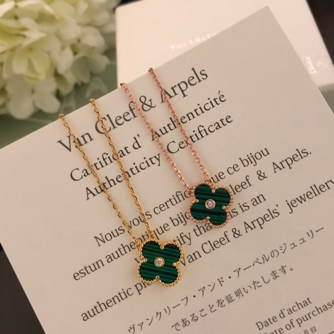 5XVA185X (High quality 1 flower necklace)