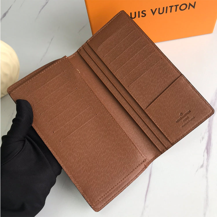 E2B  Fashionable leather wallets