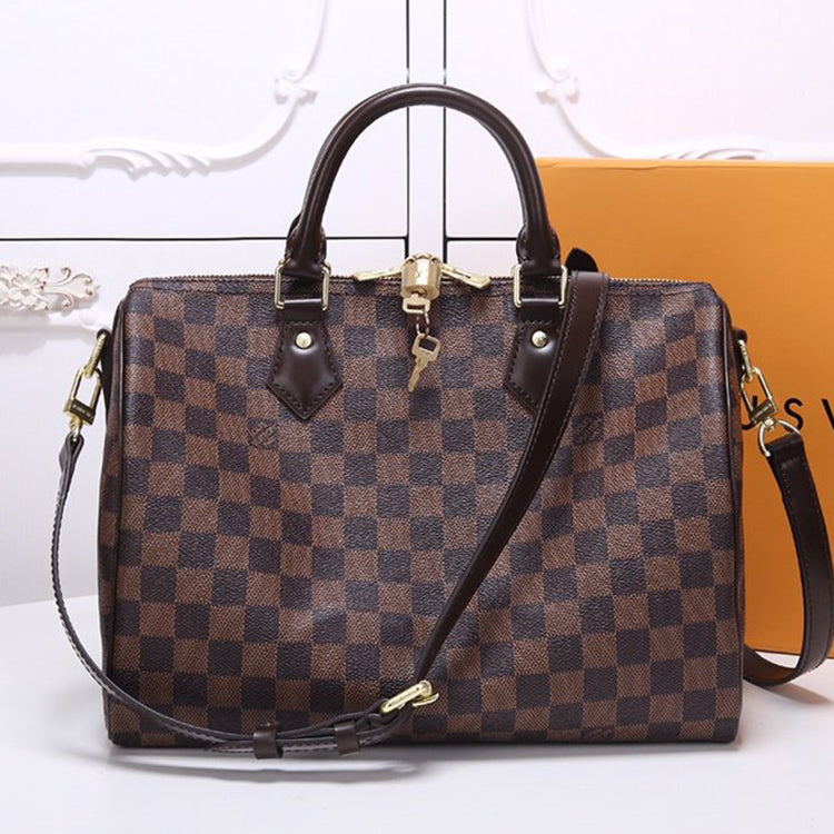 2E16B  Fashionable leather bag 