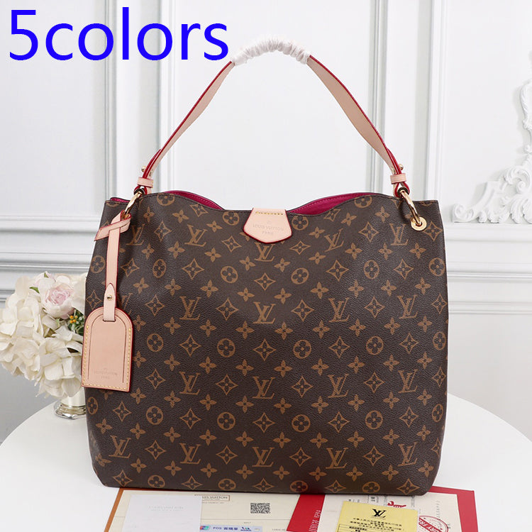 1E84B  Fashionable leather bag 