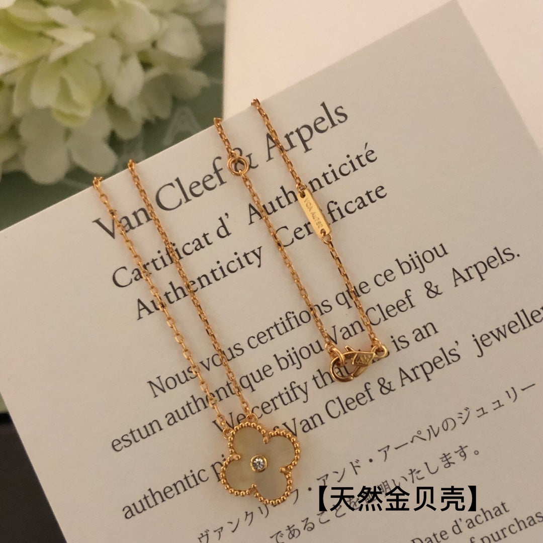 5XVA185X (High quality 1 flower necklace)