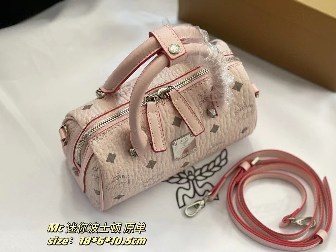 2XE142B  Fashionable leather bag 