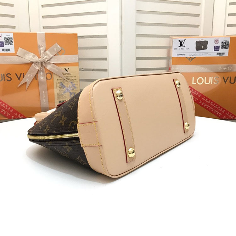 1E26B  Fashionable leather bag 