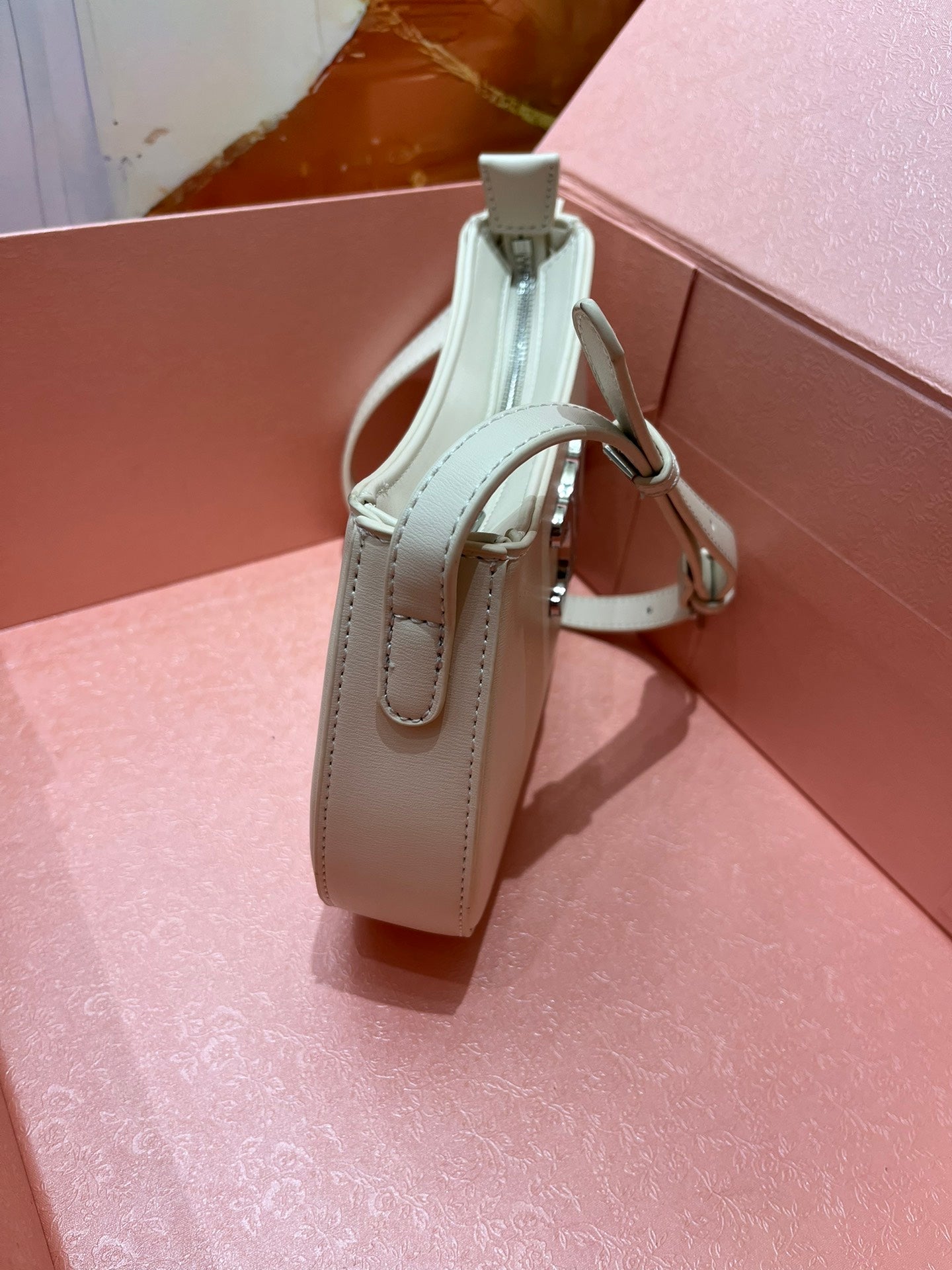 1XCL280B  Fashionable leather bag 