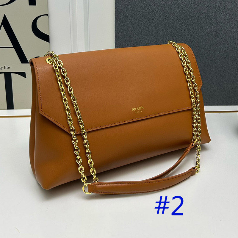 1XPD403B Fashionable leather bag