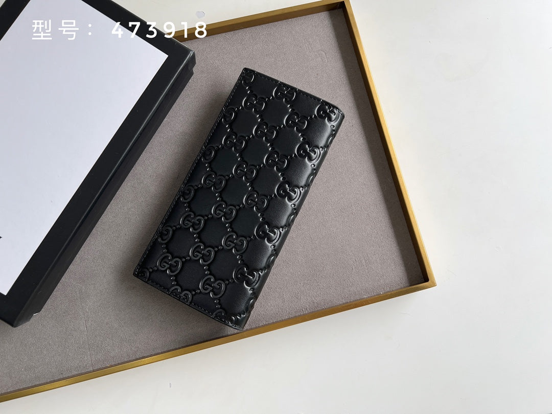 1XB382B  Fashionable leather wallets