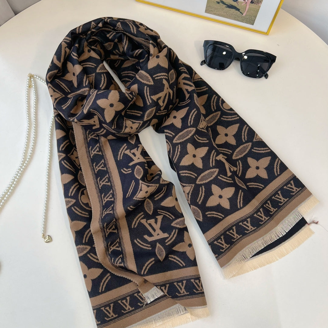 14E247W　 Fashion scarves