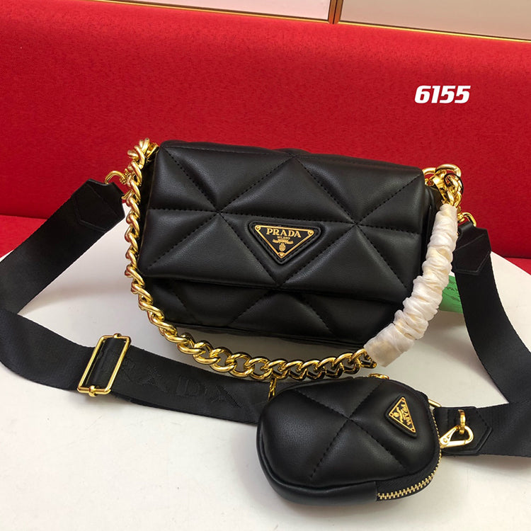 1PD03B   Fashionable leather bag 