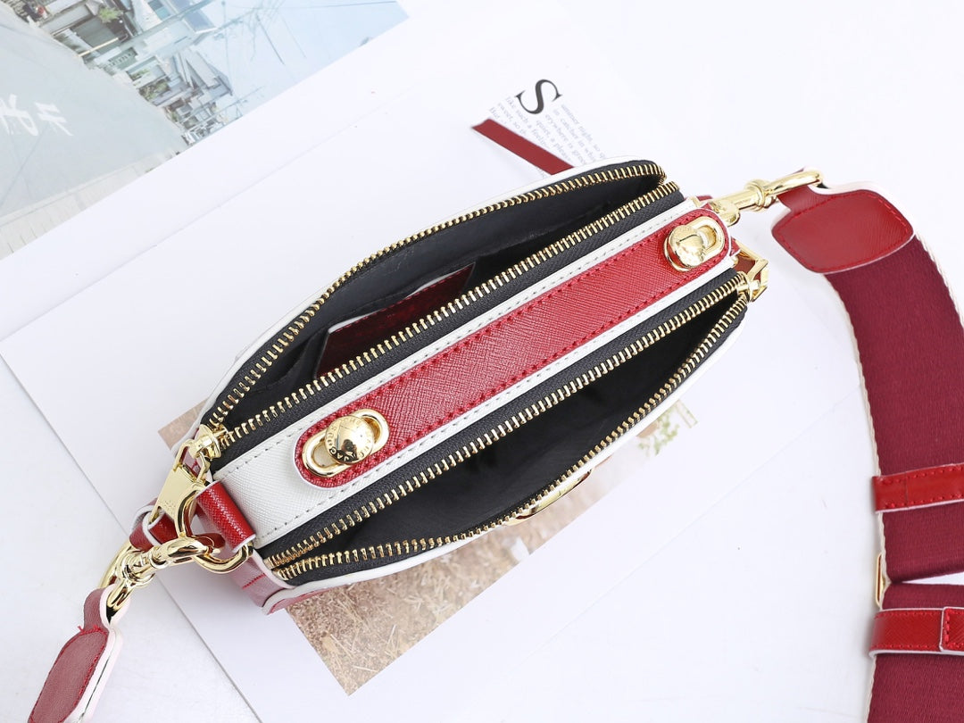 1XA31B  Fashionable leather bag 