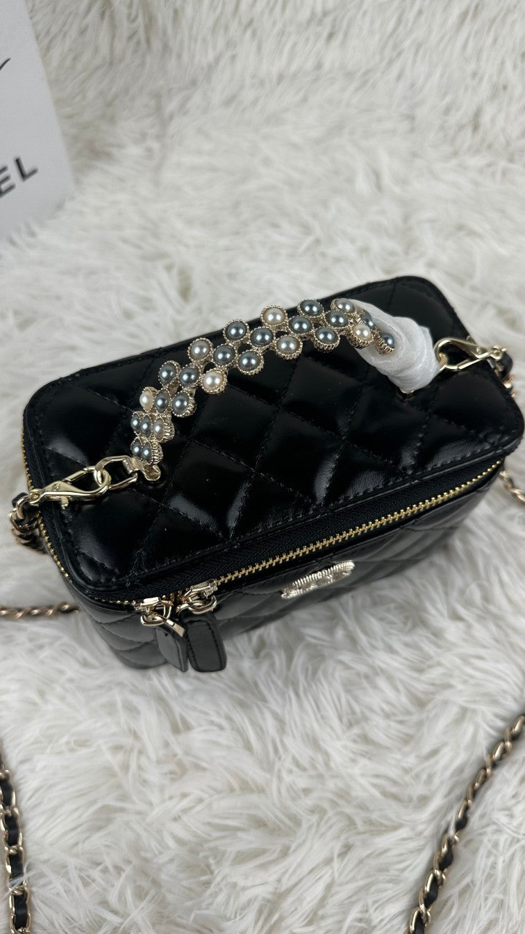 1XC377B  Fashionable leather bag 