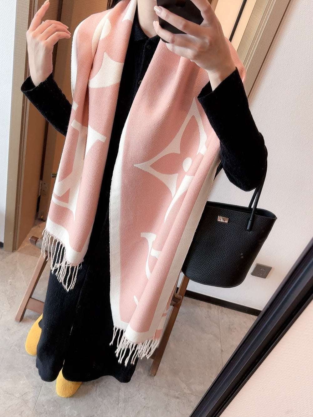 14E446W　 Fashion scarves